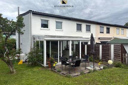 Reihenendhaus mit Wintergarten, Südterrasse und Garten in Reutlingen.