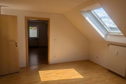 3-Zi. DG-Wohnung zentral Weißenburg – max. 2 Pers. - Weißenburg in Bayern