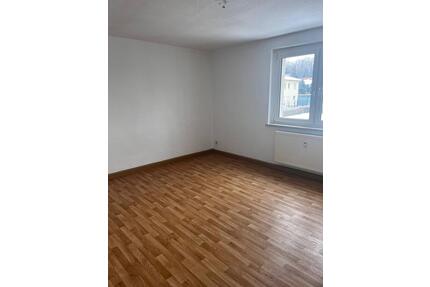 2-Zimmer Wohnung | 49 m² | 320 € Kaltmiete | keine Kaution - Borna