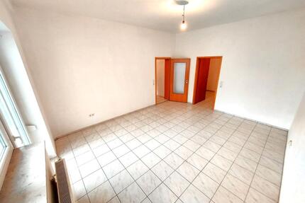 4 ZKB Wohnung, hell, schön, zentrumsnah, ruhig, mit Küche - Oettingen in Bayern