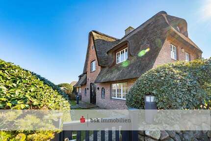 Haus zum Kaufen in Wenningstedt-Braderup (Sylt) 2.850.000,00 € 151.48 m²