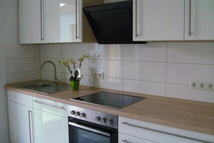 3-Zimmer-Wohnung 74 m² mit neuwertiger Einbauküche, Bad, Balkon - Würzburg Dürrbachau