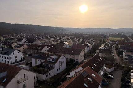 PROVISIONSFREI: Sanierter Wohntraum mit 9. OG Fernblick & Balkon - Einziehen & Wohlfühlen - Stuttgart Bergheim