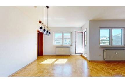 3-Zimmer Wohnung in Eschenbach mit Balkon - viel Potenzial & ideale Chance für Handwerker