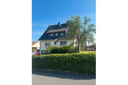 Freistehendes Einfamilienhaus - 249.000,00&nbsp;EUR Kaufpreis, ca.&nbsp; 160,00&nbsp;m&sup2; in Diespeck (PLZ: 91456)