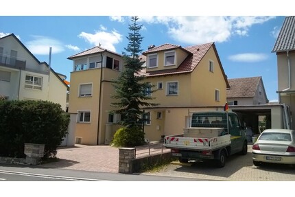 Hochwertige 2½-Zi. DG-Wohnung mit Westbalkon, EBK & Stellplatz - modernes Wohnen in gepflegter Hausgemeinschaft - Schönaich