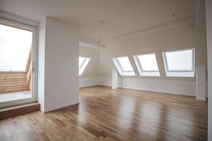 Wohnung zum Mieten in Chemnitz 1.323,50 € 110.3 m²