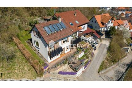 Gemütliches Einfamilienhaus in schöner Halbhöhenlage samt tollem Ausblick, Garten und Garage - Albstadt - Truchtelfingen