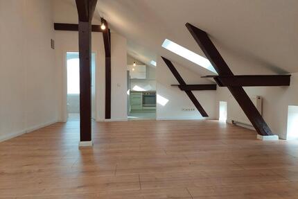 Frisch renovierte 2-Zi.-DG-Wohnung mit EBK & Holzbalken - Joachimsthal