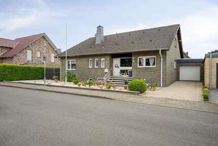 Haus zum Kaufen in Gangelt Niederbusch 365.000,00 € 146 m² - Gangelt / Niederbusch