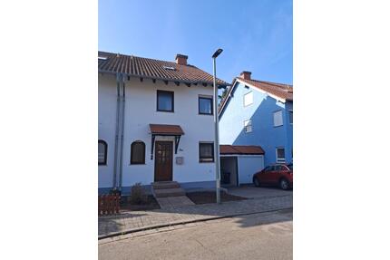 Gepflegte renov. 6- Z. DHH ( 163m²) mit viel Licht zu vermieten - Römerberg