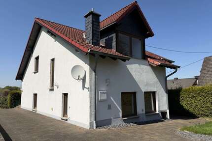 Haus zum Kaufen in Hombach 295.000,00 € 148 m²