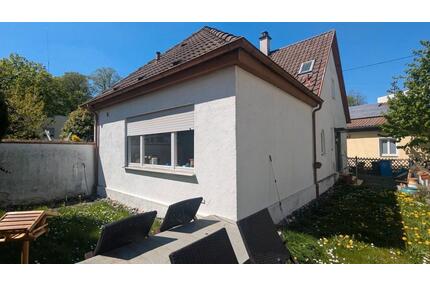 Zentrales Familienhaus in Aalen mit Garten & Garage