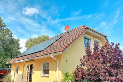 Einfamilienhaus in Niedernjesa mit Einliegerwohnung - Friedland