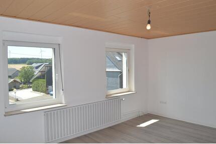 Schicke helle 3,5-ZKB-Wohnung in FronhofenSimmern zu Vermieten - Tiefenbach