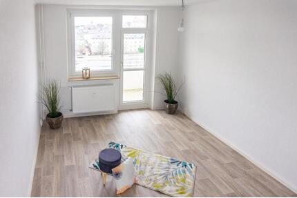 Lichterhellte Familienwohnung mit Balkon - Chemnitz Bernsdorf