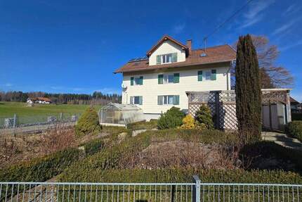 Mehrfamilienhaus in WaltenhofenHegge