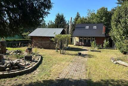 Grundstück mit kleinem Haus (65 m²) und sonniger Süd-Dachterrasse idyllische Lage in Stolzenhagen Nähe Rahmersee (Wandlitz)