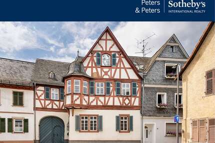 Haus zum Kaufen in Oestrich-Winkel 1.240.000,00 € 242 m²