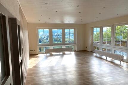 Schöne und vollst. renovierte 3-Raum-Maisonette-Wohnung - Bad Karlshafen