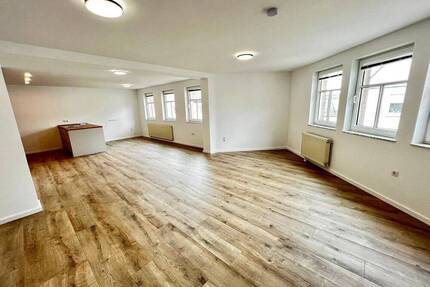 Trippstadt - Sanierte, helle 3 Zimmer Wohnung mit Stellplatz