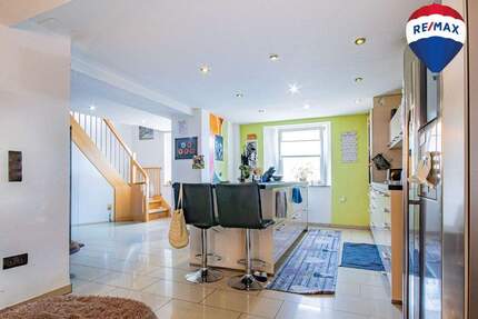 Geräumiges Einfamilienhaus mit separater Einliegerwohnung in Detzeln - Waldshut-Tiengen