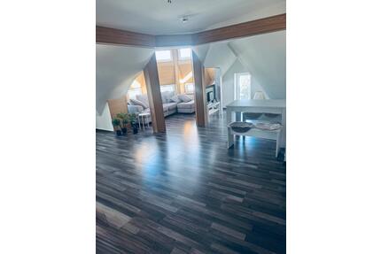 Traum-Dachgeschoss-Maisonette mit Balkon - Neukirchen/Erzgebirge