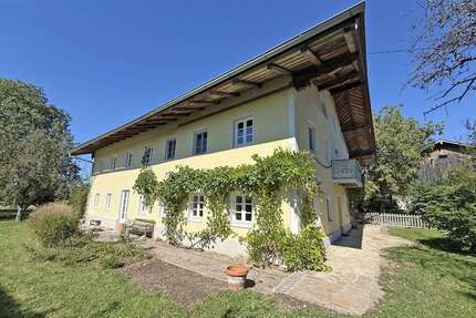 Haus zum Kaufen in Großkarolinenfeld 1.460.000,00 € 362 m²