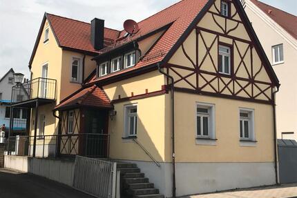 Innenstadthaus in Gunzenhausen - 1.150,00&nbsp;EUR Kaltmiete, ca.&nbsp; 125,00&nbsp;m&sup2; in Gunzenhausen (PLZ: 91710)