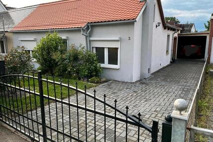 Privat Doppelhaushälfte mit Garten, Garage, Wintergarten - Elmshorn