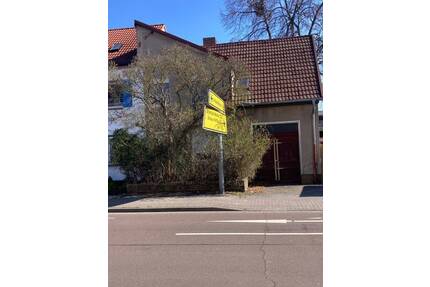 Kleines sanierungsbedürftiges Stadtwohnhaus im Zentrum von Köthen - Köthen (Anhalt)