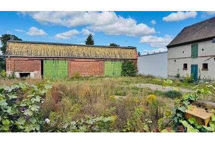 Grundstück zur Bebauung und zusätzlich eine große Wiese - Schkeuditz Dölzig