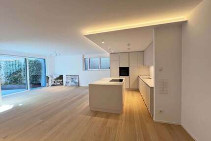 Wohnung zum Mieten in Stuttgart 3.100,00 € 138 m²