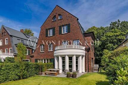Haus zum Kaufen in Hamburg 2.695.000,00 € 243 m²