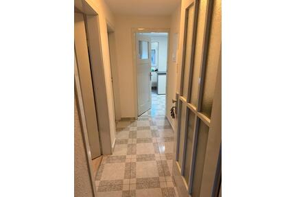 Helle 2-Zimmer-DG-Wohnung mit zusätzlichem ausgebauten Dachraum - Ötisheim