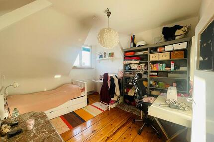 AB SOFORT: WG Zimmer in Licht durchflutetem Altbau - Berlin Charlottenburg-Wilmersdorf