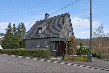 Potenzial in ruhiger Lage - Einfamilienhaus in Gosenbach! - Siegen