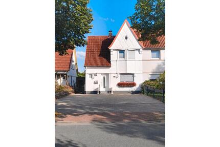 Bezahlbares-, Bezugsfertiges- Reihenendhaus - Delmenhorst Düsternort