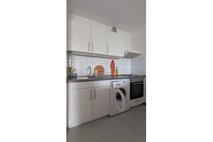 Nachmieter ab 01.11.: möblierte Wohnung mit Balkon, 6. OG - Mainz Gonsenheim