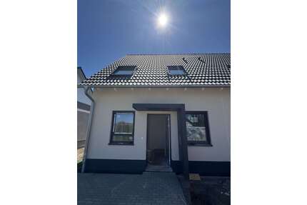 Haus zum Mieten in Leipzig 1.390,00 € 99 m²
