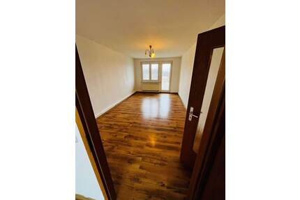 **Besichtigung am Mo., 11.05.26 um 19:30 Uhr** Schöne Wohnung mit Balkon nahe Marienberg! - Brandenburg Nord