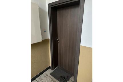 Attraktive 2,5 Zimmerwohnung 1.OG in zentraler Lage provisonsfrei - Duisburg Mittelmeiderich