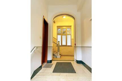 Lage! Lage! Lage!: Stilvolle Dachgeschosswohnung in Pempelfort! - Düsseldorf