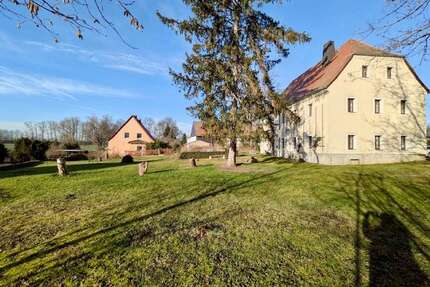 Haus zum Kaufen in Lommatzsch 65.000,00 € 451 m²