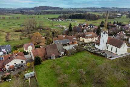 Haus zum Kaufen in Wilhelmsdorf 179.000,00 € 126.62 m²