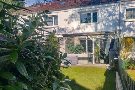 Familienfreundliches, gepflegtes Mittelreihenhaus in Sülldorf, 3 Zimmer+DG+Keller+Garten - Hamburg
