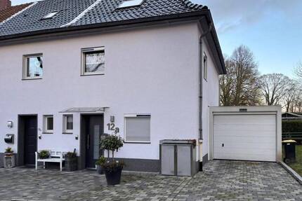 Modernisiertes Einfamilienhaus mit Gartenidylle in Herne