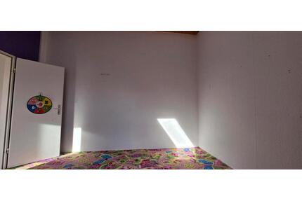 Helle 3 Zi-DG-Wohnung mit Terrasse & Garten in Oberhausen - Köln Mülheim