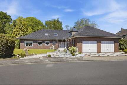 Haus zum Kaufen in Wilhelmshaven 475.000,00 € 370.85 m²