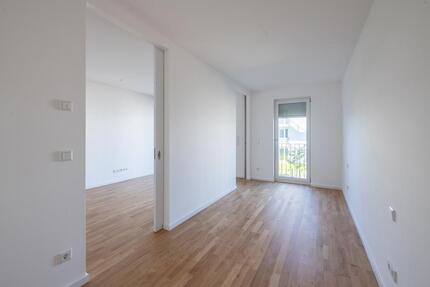 Gut ausgestattete Neubau-Wohnung mit EBK und Süd-Balkon - Ludwigsfelde